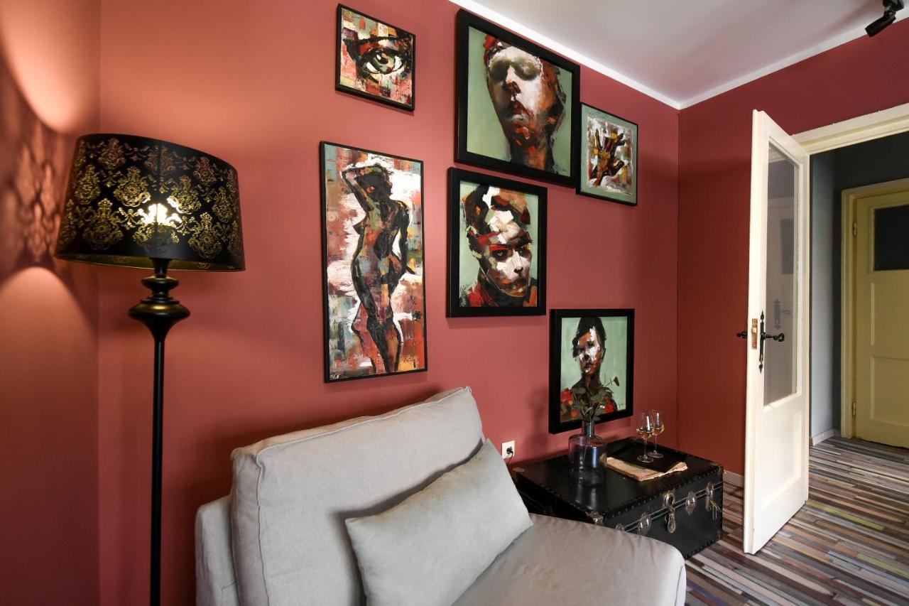 Captivating Old Town Apartment Βουκουρέστι Εξωτερικό φωτογραφία